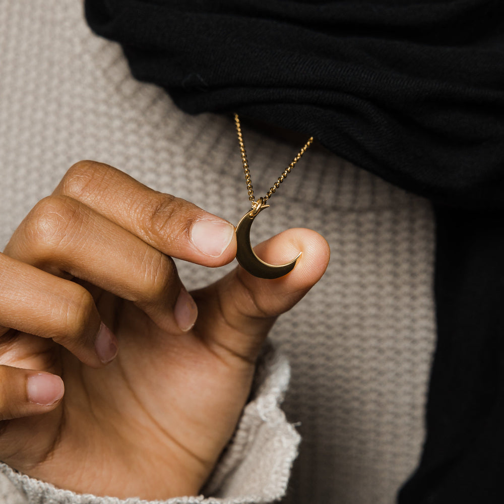 CRESCENT MOON NECKLACE