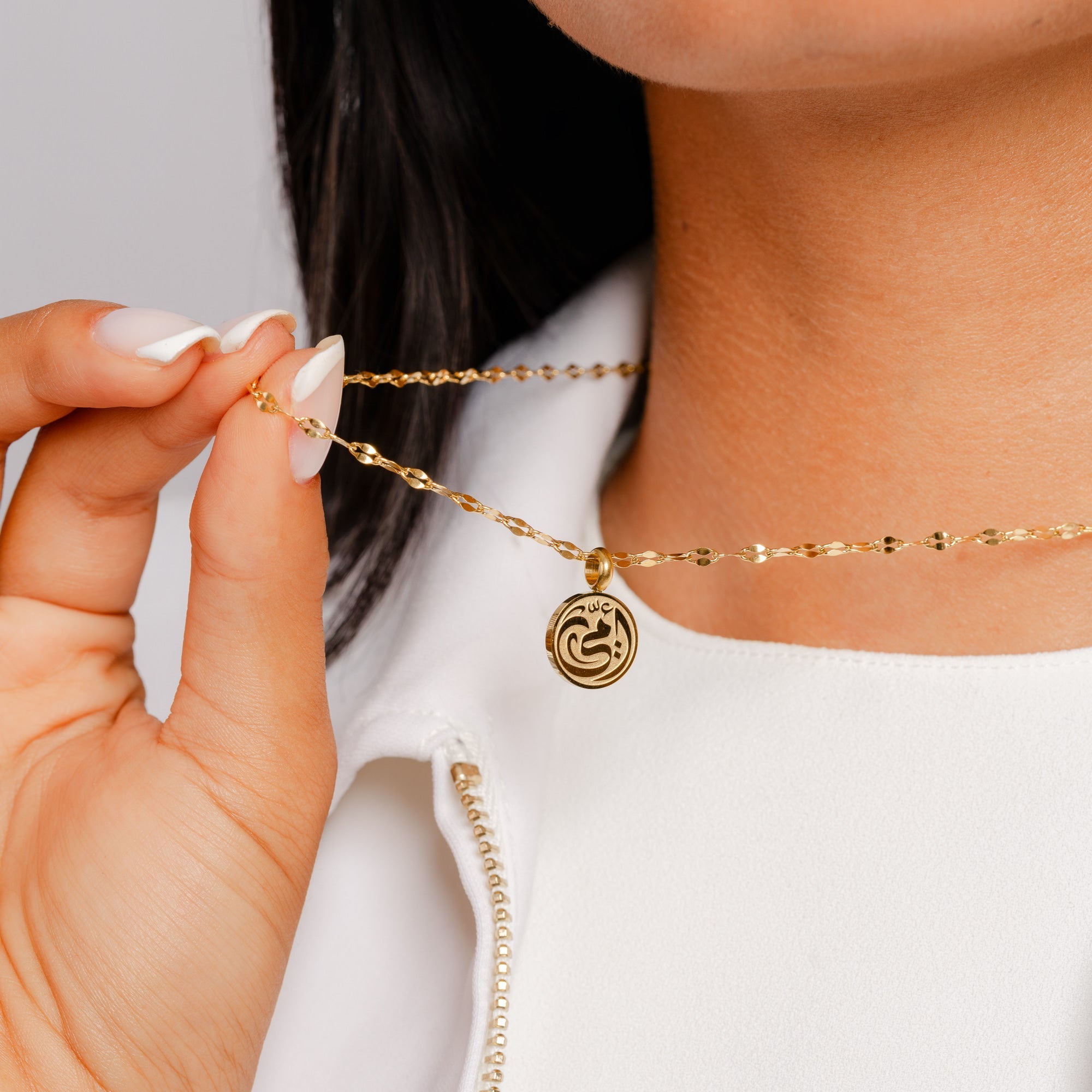 Ummi Medallion Necklace | Mom