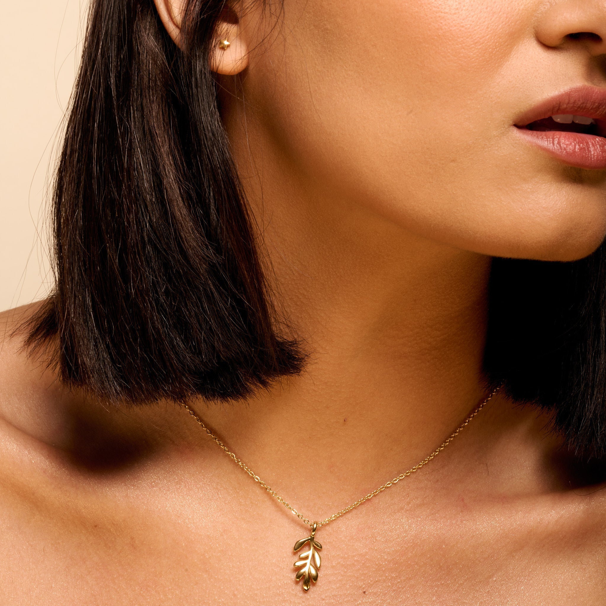 Pendant Olive Branch Necklace